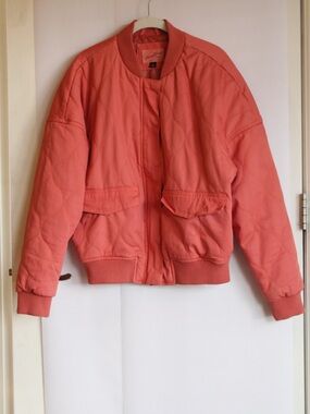 Universal Thread Coral Quilted Bomber Jacket Size M